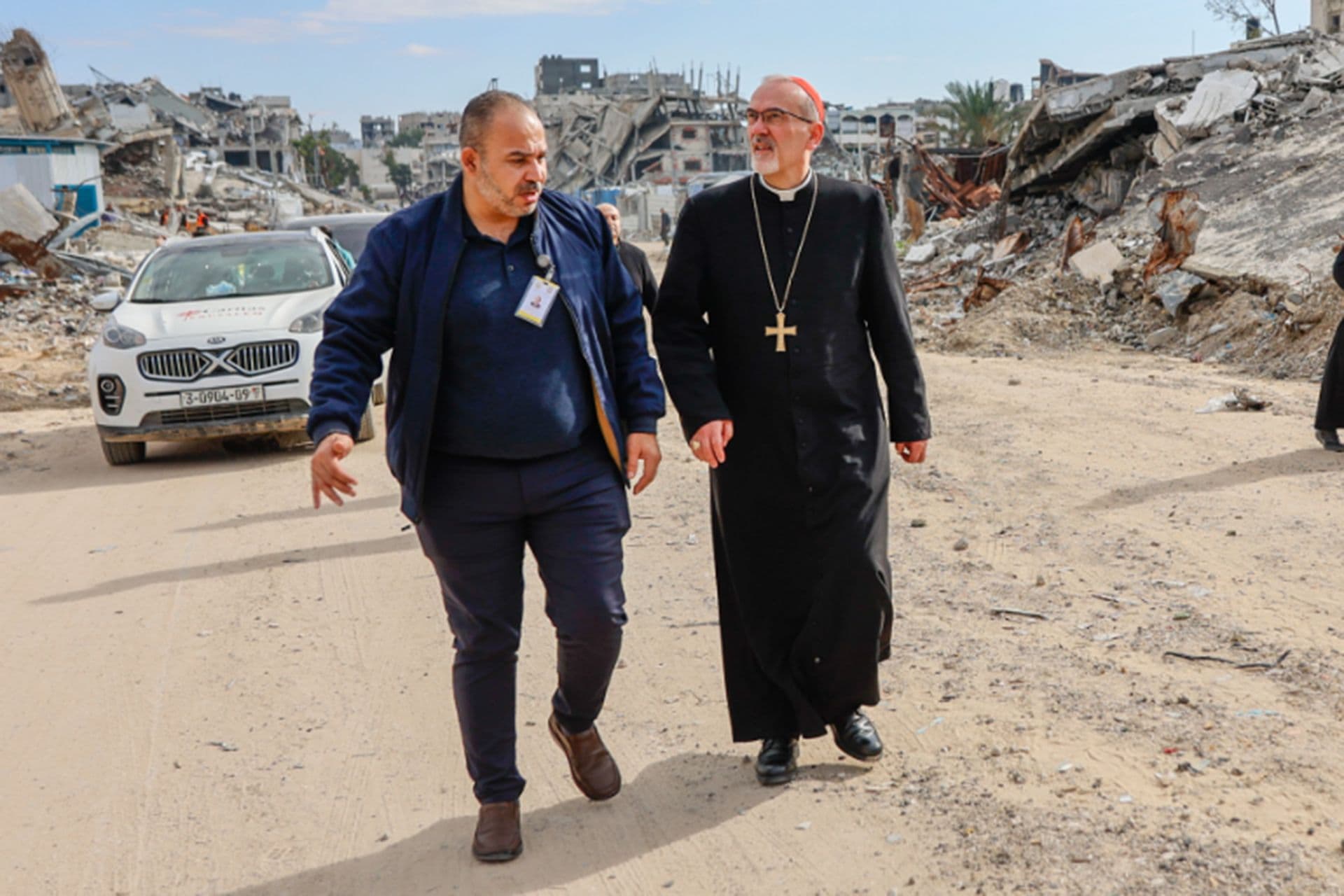 بطريرك القدس اللاتيني: سنعيد بناء غزة ولن نرحل رغم المعاناة