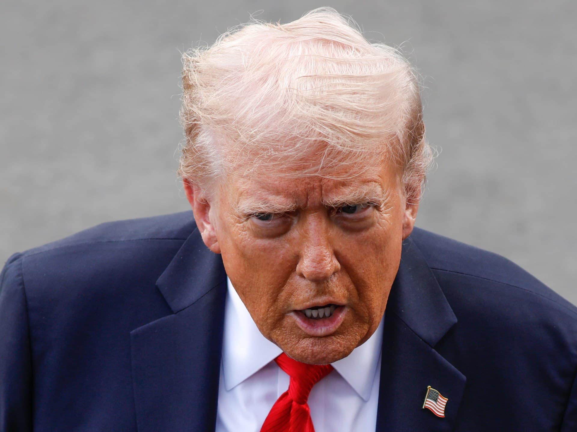 تصعيد أمريكي خطير: ترمب يهدد بقصف منشآت الطاقة الإيرانية