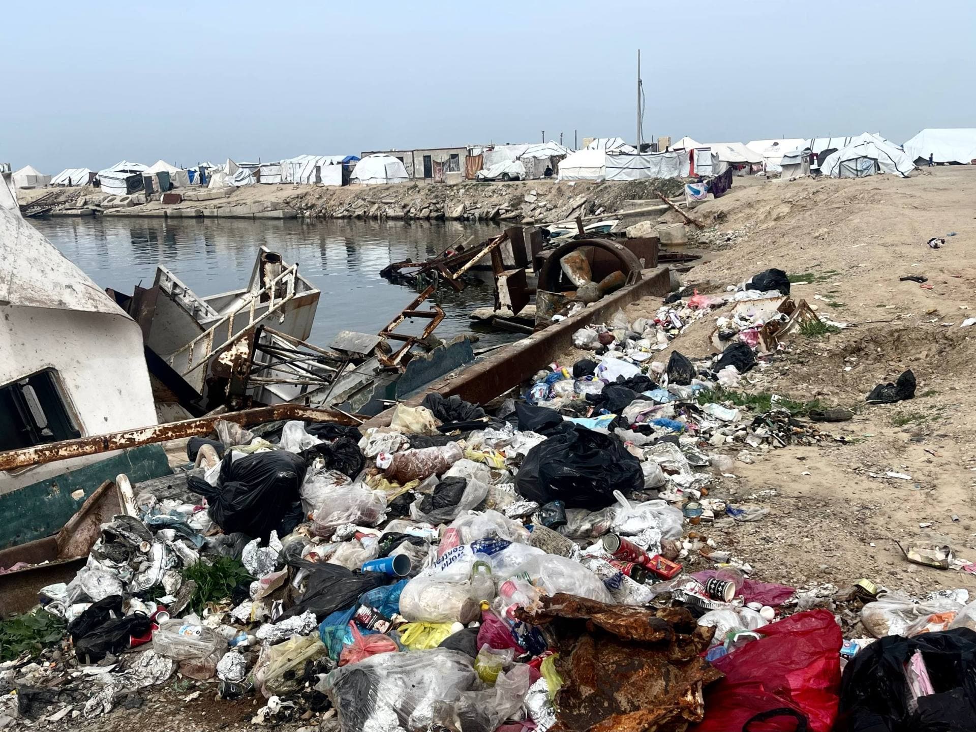 غزة تواجه كارثة بيئية شاملة بعد تدمير البنية التحتية