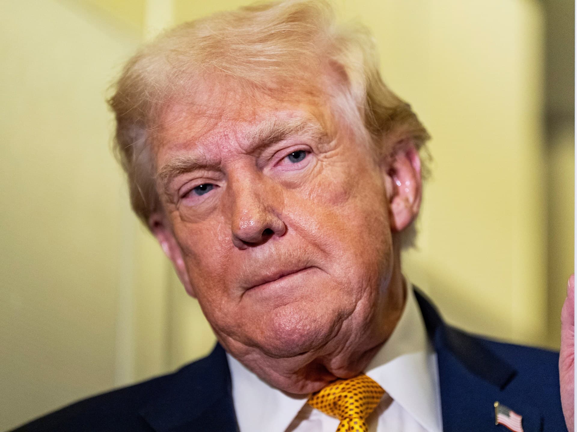 كاتب أمريكي: ترمب يحول السياسة لساحة انتقام شخصي